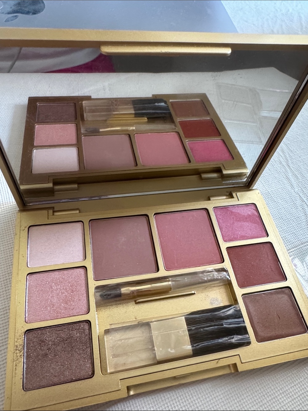 New Estée Lauder eyeshadow + blush compact